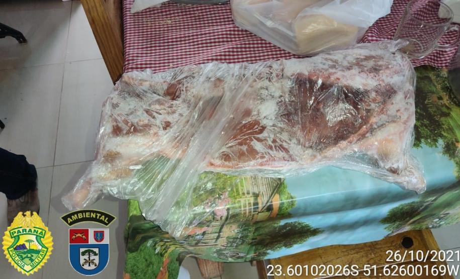 Força Verde encaminha suspeito de comercializar carne de animais silvestres em Jandaia do Sul; Quatro armas de fogo foram apreendidas na ação