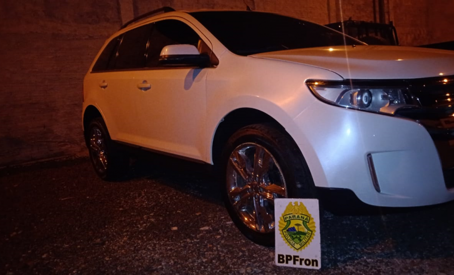 BPFRON apreende mais de 200 quilos de maconha, arma de fogo e carro roubado no Oeste do estado