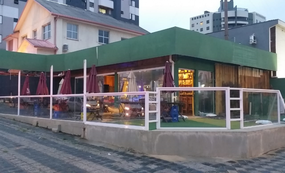 Fiscalização fecha sete estabelecimentos e aplica R$ 495,5 mil em multas em Curitiba