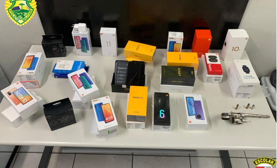 Policiais recuperam R$ 25 mil em eletrônicos roubados e apreendem arma de fogo e munições em Curitiba