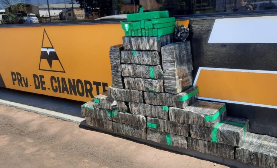 Mais de 400 quilos de maconha e pneus contrabandeados são apreendidos pelo BPRv no Interior do estado