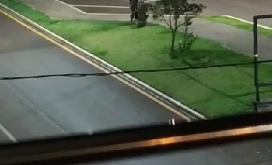 Quadrilha é surpreendida ao tentar roubar bancos e cinco são mortos em confronto com a PM em Três Barras do Paraná, no Oeste estado