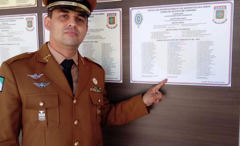 Sargento da PM do Paraná conclui curso de Adjunto de Comando da Escola de Aperfeiçoamento de Sargentos das Armas do Exército