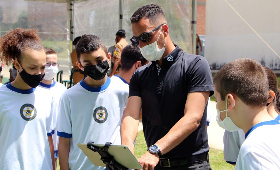 Colégio da Polícia Militar inaugura pista de golfe para alunos em Curitiba