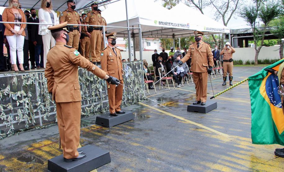Batalhão de Polícia de Trânsito recebe novo comandante durante solenidade em Curitiba