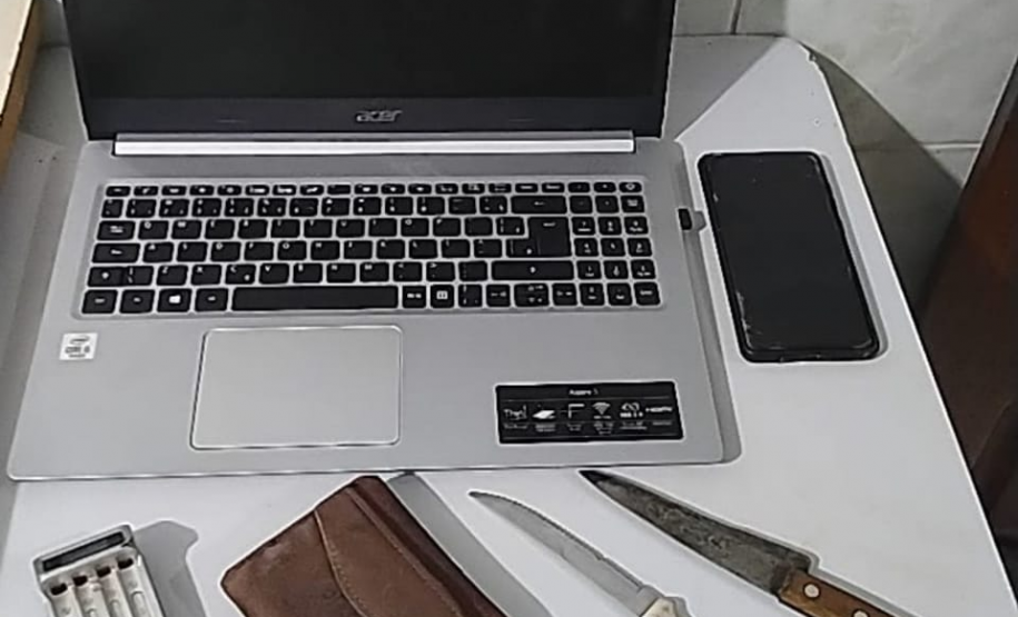 Policiais militares interceptam fuga de suspeitos de roubo momentos após crime, em Jataizinho