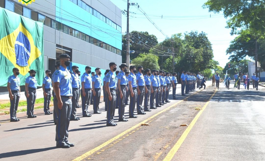 Colégio da Polícia Militar de Maringá comemora três anos de criação com solenidade e homenagens