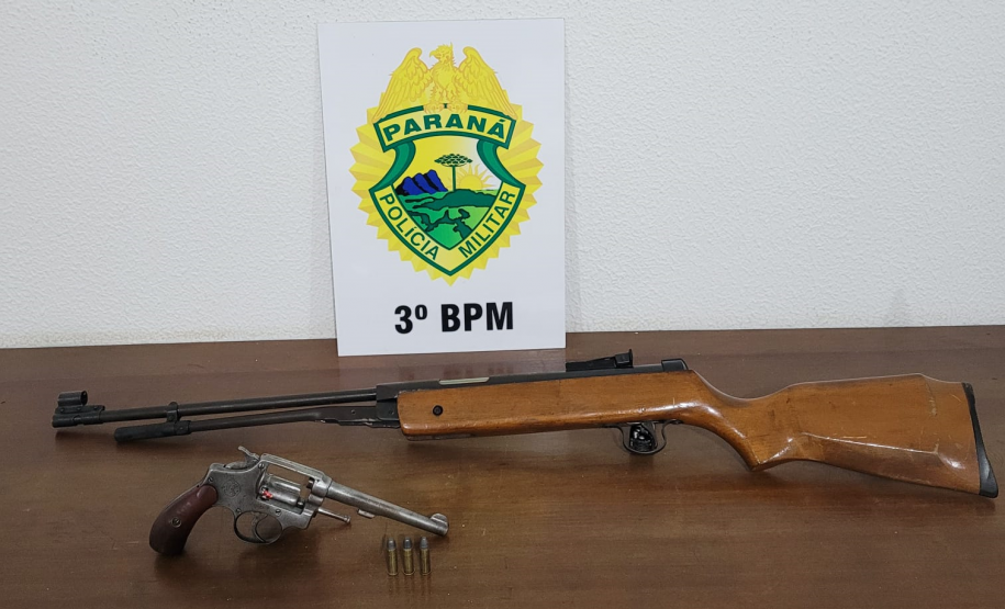 PM apreende armas e munições durante ocorrência em Palmas (PR)