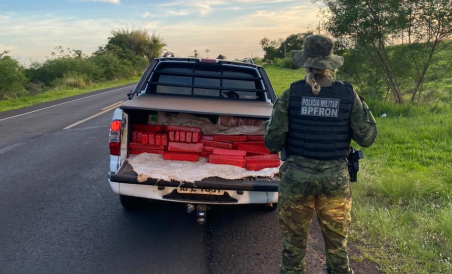BPFRON apreende carga de maconha e encaminha motorista em Guaíra