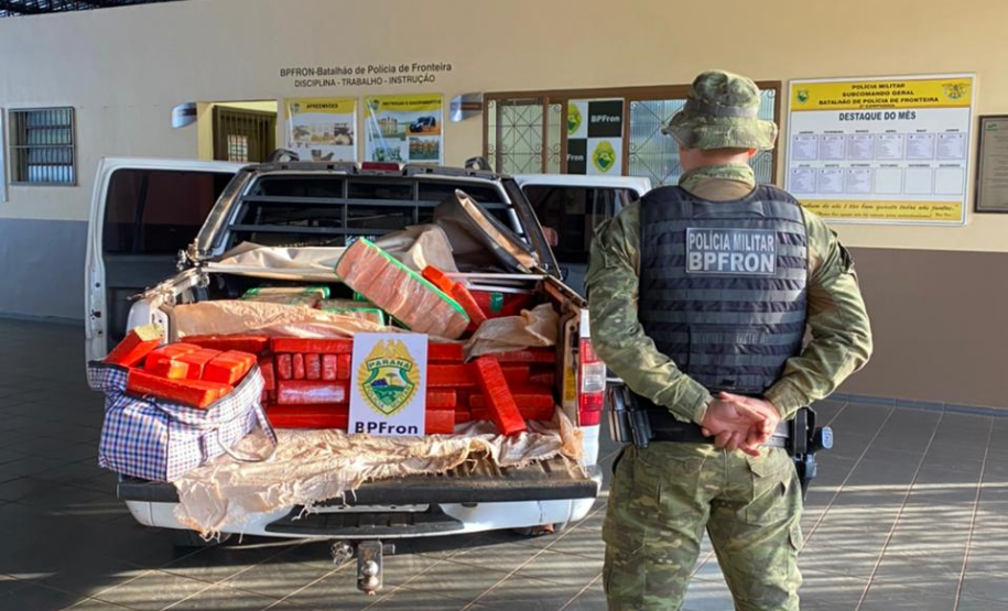 BPFRON apreende carga de maconha e encaminha motorista em Guaíra