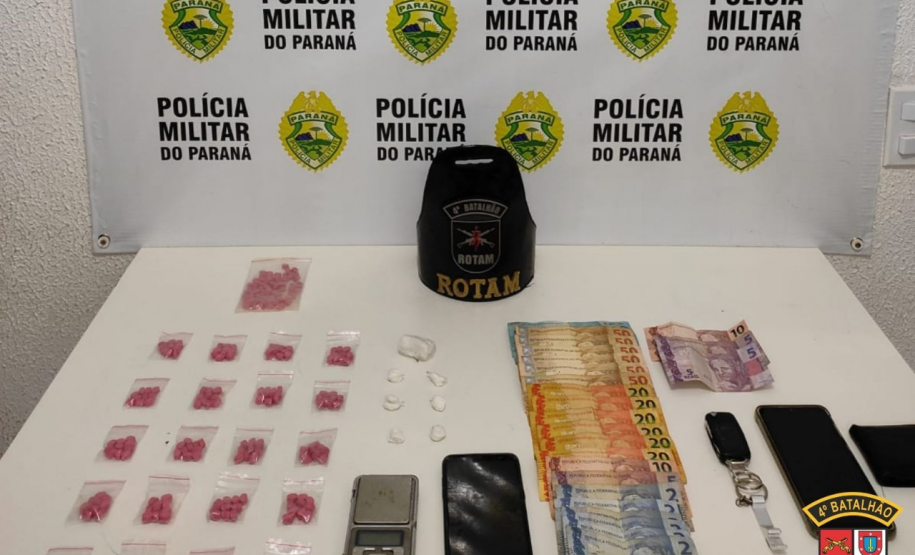 No Noroeste do estado, PM encaminha três pessoas e apreende 7,8 quilos de maconha e duas pistolas