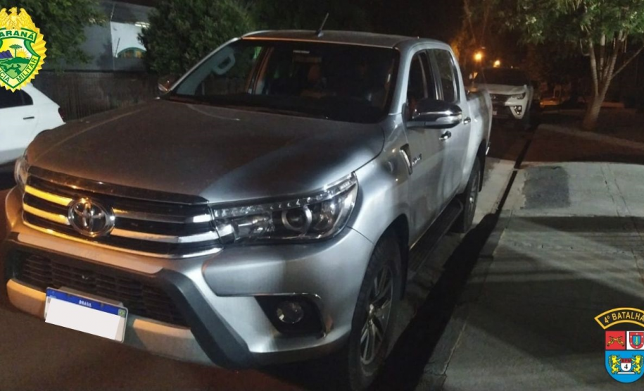 PM prende quatro pessoas, uma arma de fogo, munições e uma caminhonete no Noroeste do estado