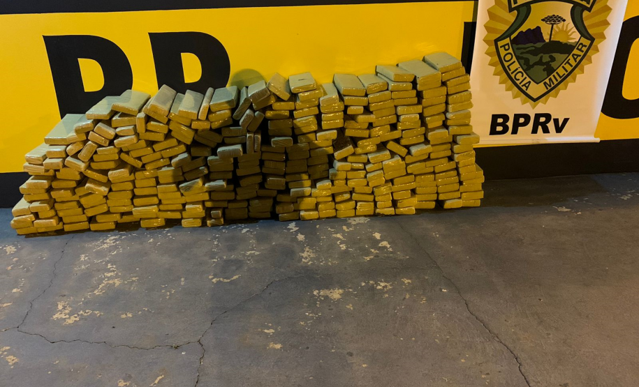 BPRv apreende mais de 250 quilos de maconha durante operação em Iporã (PR)