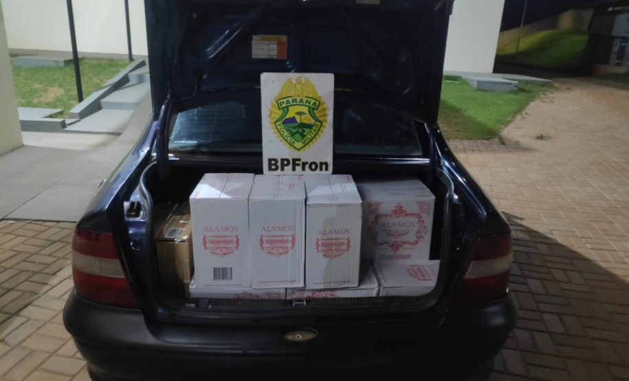 BPFRON prende homem com um Mandado de Prisão em aberto e apreenderam 150 garrafas de vinho contrabandeados no Oeste do estado