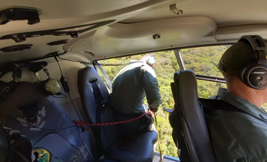 Aventureiro sofre queda no Morro do Pão de Loth e é resgatado em operação conjunta do BPMOA e GOST