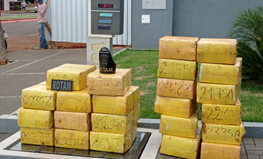 Mais de meia tonelada de maconha é apreendida pela ROTAM em Ouro Verde do Oeste (PR)