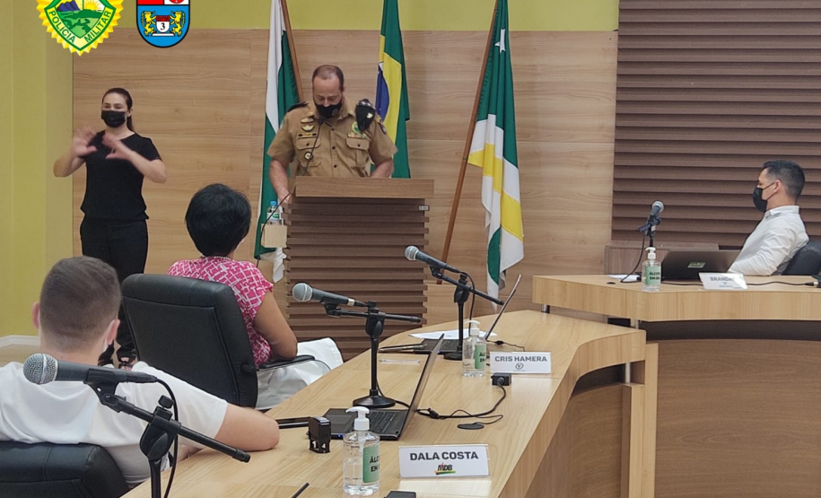 Policiais militares do 3º Batalhão da PM recebem Moção de Aplauso da Câmara Municipal