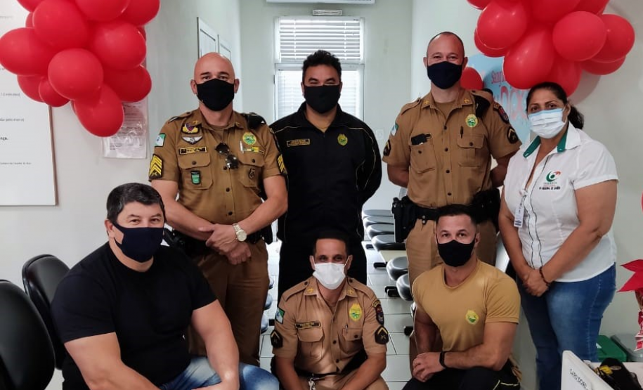 Policiais militares do 2º BPM participam de campanha de doação de sangue em Jacarezinho