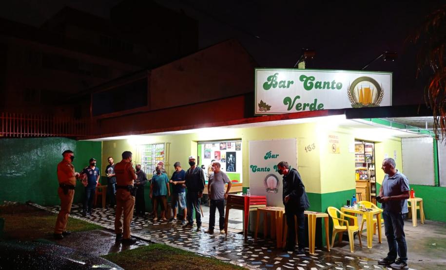 AIFU apreende máquina para jogo do bicho e cigarros contrabandeados em Curitiba