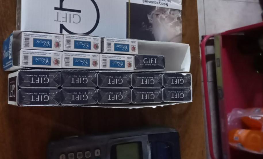 AIFU apreende máquina para jogo do bicho e cigarros contrabandeados em Curitiba