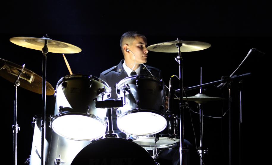 Concerto de Natal da Banda da PMPR emociona público no Teatro Guaíra e arrecada mais de duas toneladas de alimentos