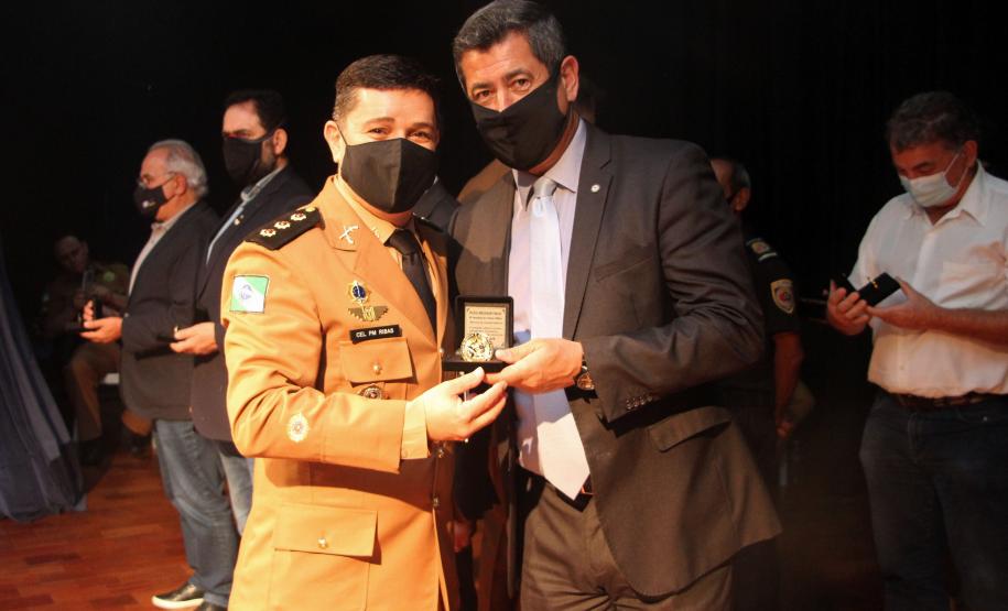 Batalhão responsável pelo policiamento na Região Leste de Curitiba comemora 15 anos de criação com homenagem a efetivo