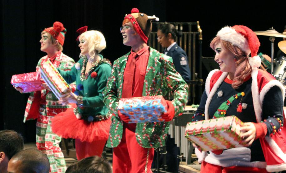 Concerto de Natal da Banda da PMPR emociona público no Teatro Guaíra e arrecada mais de duas toneladas de alimentos