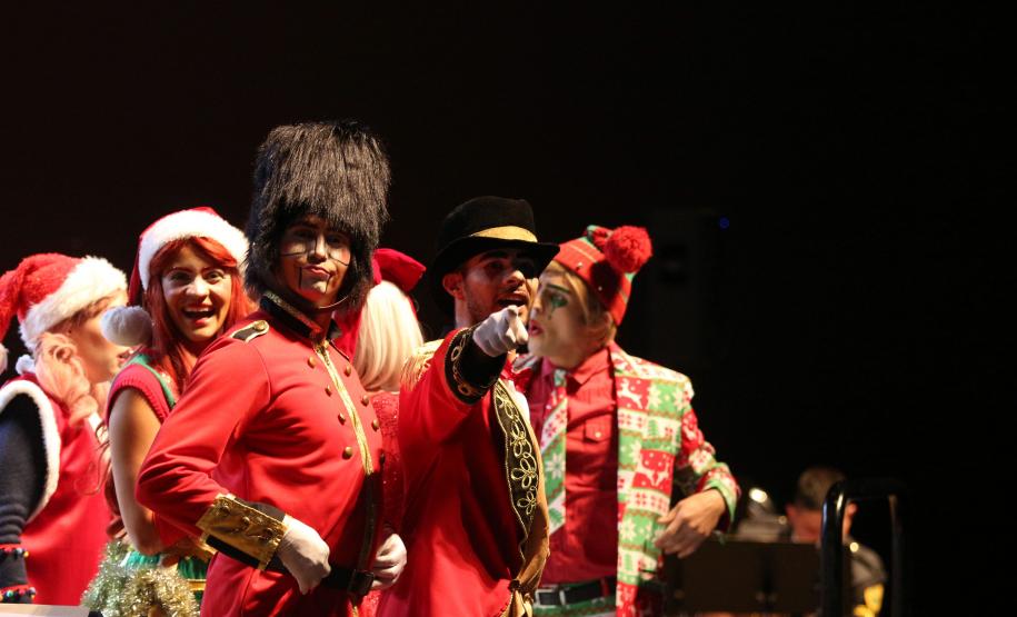 Concerto de Natal da Banda da PMPR emociona público no Teatro Guaíra e arrecada mais de duas toneladas de alimentos
