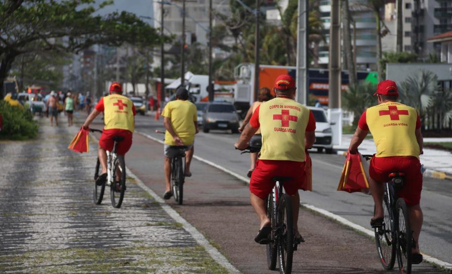 Corpo de Bombeiros faz mais de 9 mil orientações e 15 resgates no Litoral no final de semana