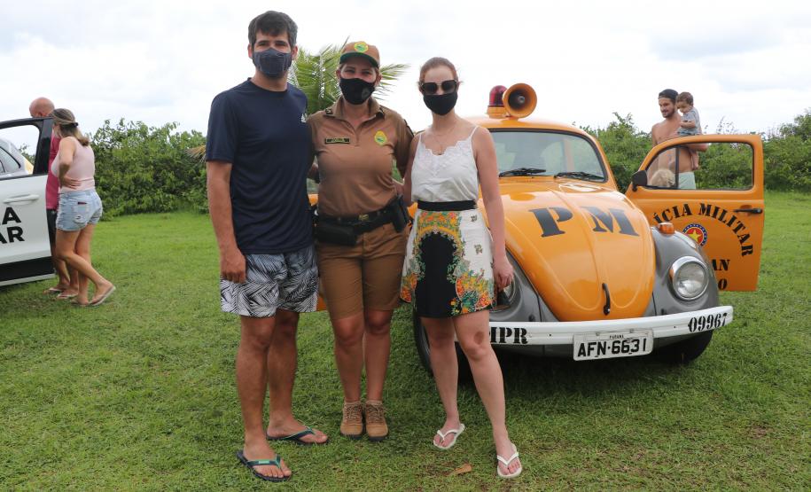 Ciclo de exposições da PM atrai dezenas de crianças e adultos nas praias do Litoral