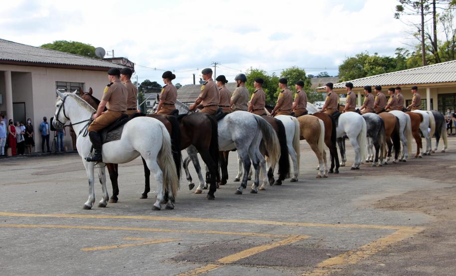 RPMon forma 16 oficiais no Curso de Policiamento Montado em Curitiba