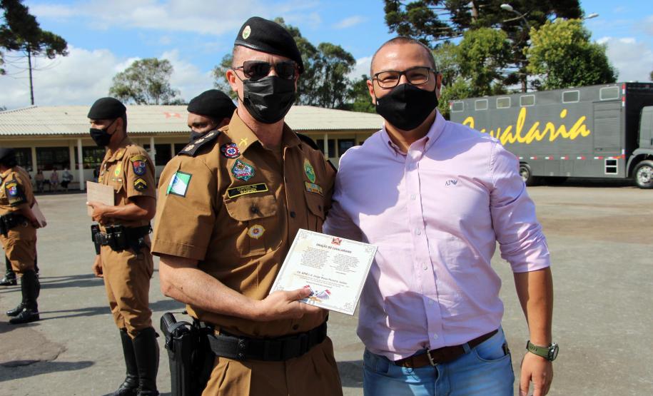 RPMon forma 16 oficiais no Curso de Policiamento Montado em Curitiba