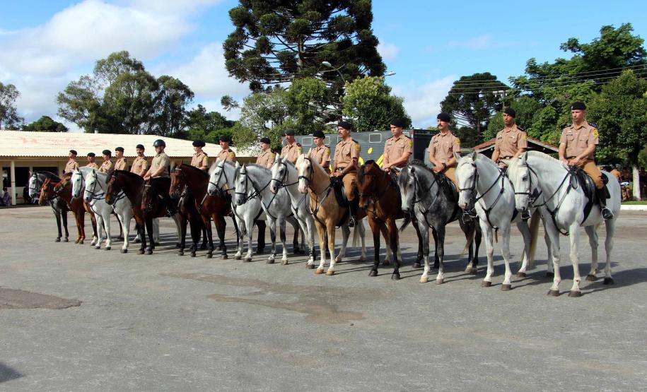 RPMon forma 16 oficiais no Curso de Policiamento Montado em Curitiba