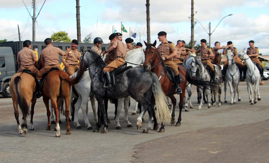 RPMon forma 16 oficiais no Curso de Policiamento Montado em Curitiba