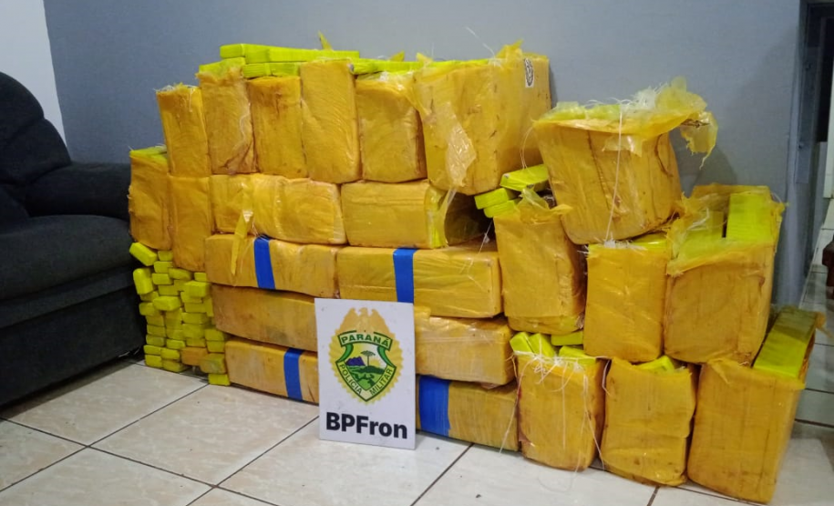 BPFRON apreende quase meia tonelada de maconha em São Miguel do Iguaçu (PR)