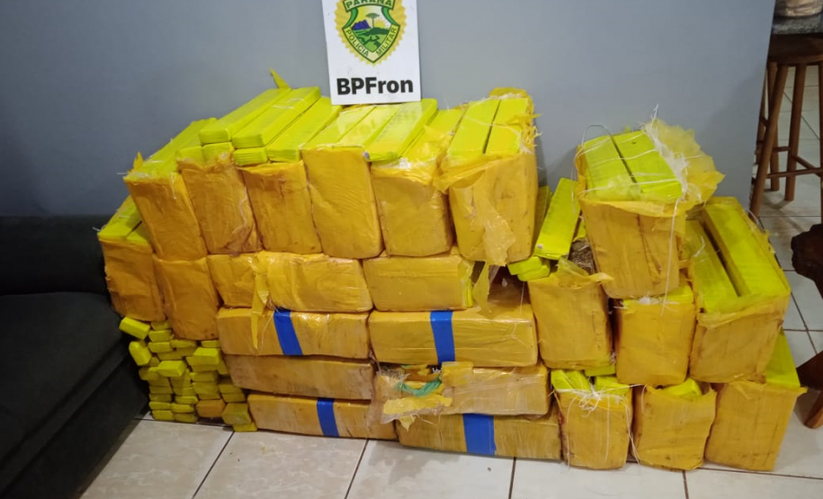 BPFRON apreende quase meia tonelada de maconha em São Miguel do Iguaçu (PR)