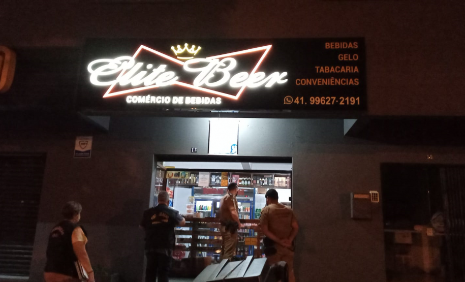 AIFU apreende produtos contrabandeados e fecha um ponto comercial em Curitiba