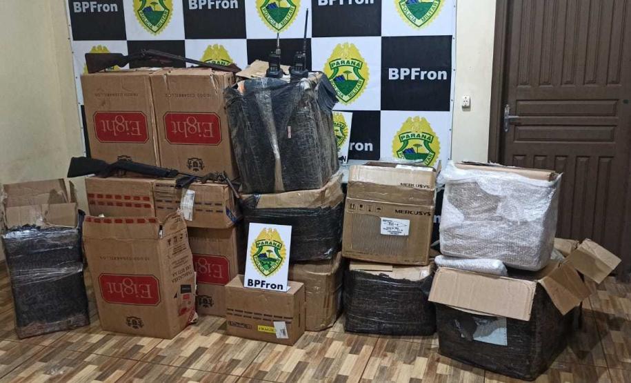 No Oeste do estado, policiais militares da fronteira apreendem 23 quilos de maconha, cigarros contrabandeados e três armas de fogo durante a Operação Hórus