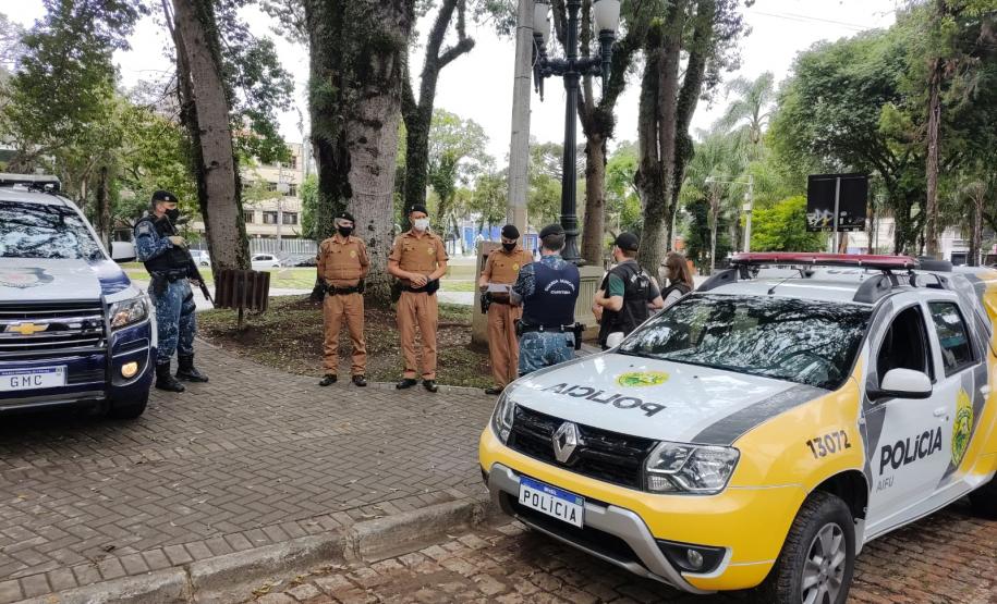 AIFU fiscaliza estabelecimentos e aplica autuações administrativas em Curitiba