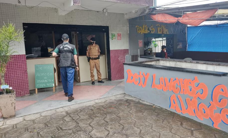 AIFU fiscaliza estabelecimentos e aplica autuações administrativas em Curitiba