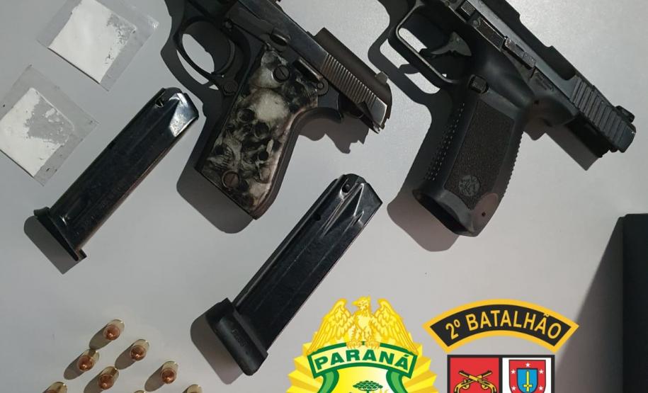 No Norte Pioneiro, PM encaminha sete pessoas e apreende três armas de fogo, drogas e munições, em situações distintas.