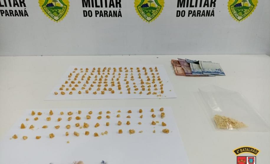No Noroeste do estado, PM prende dois homens e apreende 194 pedras de crack e 20 comprimidos de ecstasy