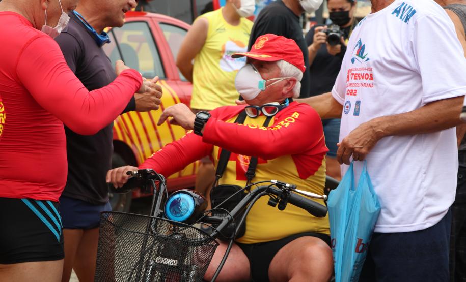 21ª edição da Travessia dos Veteranos do Corpo de Bombeiros celebra tradição em Guaratuba