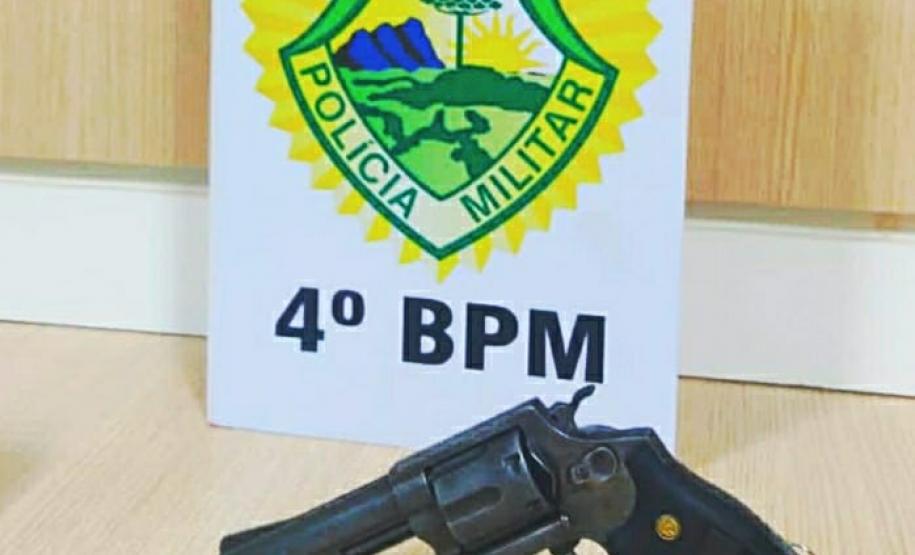 No Noroeste do estado, PM prende três homens e apreende armas de fogo e drogas
