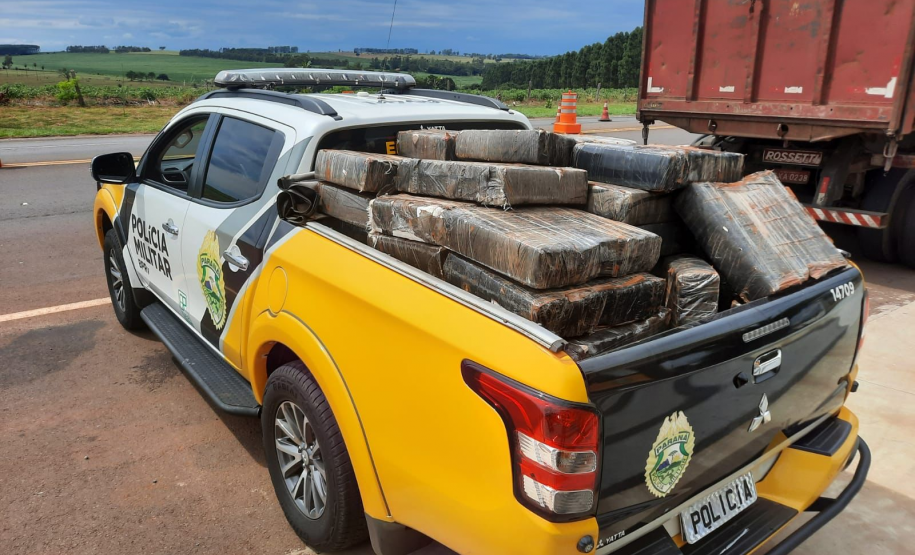 Quase uma tonelada de maconha é apreendida pelo BPRv em Iporã (PR)