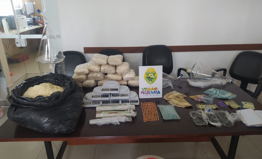 Laboratório de cocaína é descoberto em Guaratuba durante operação integrada entre as Polícias Militares do Paraná e de Santa Catarina