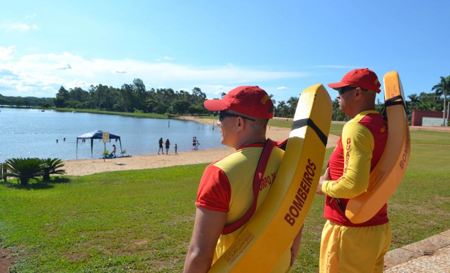 Atuação de bombeiros intensifica prevenção e diminui afogamentos na Costa Oeste