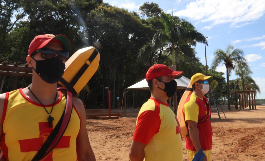 Atuação de bombeiros intensifica prevenção e diminui afogamentos na Costa Oeste