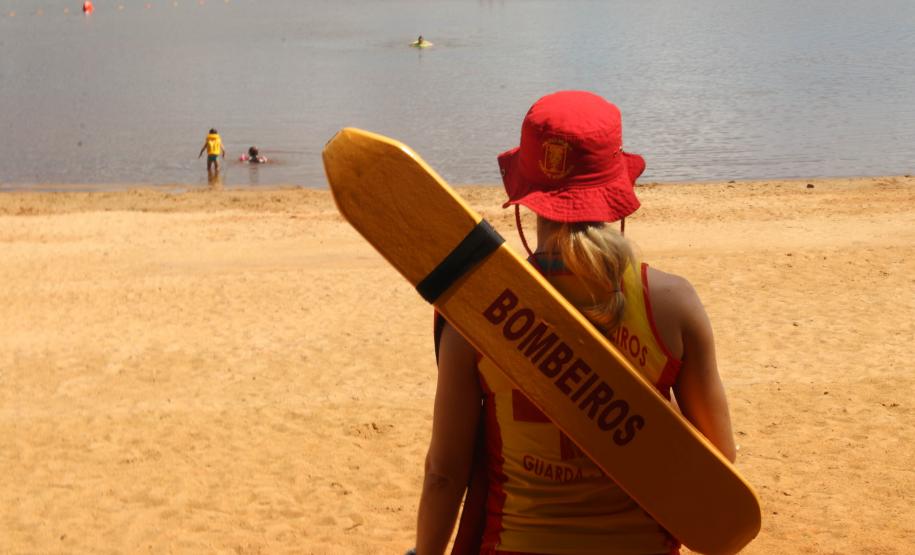Atuação de bombeiros intensifica prevenção e diminui afogamentos na Costa Oeste