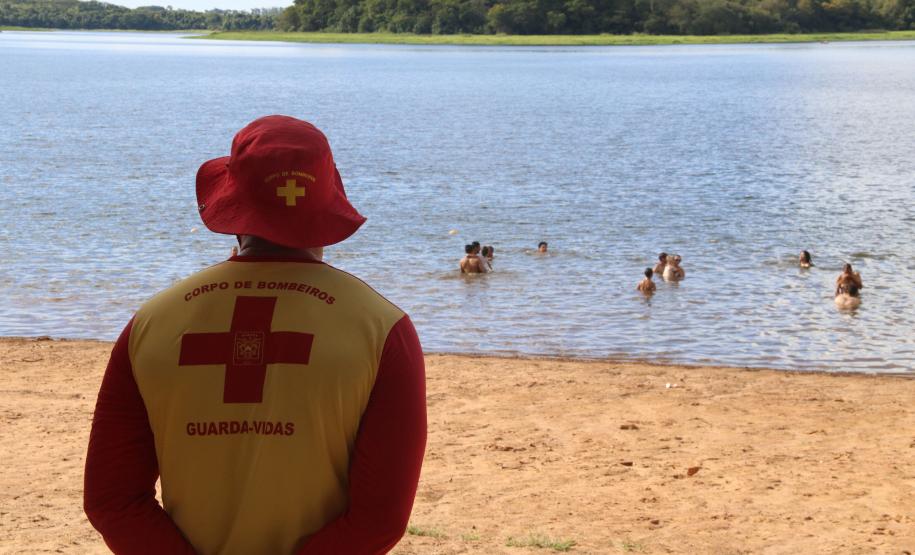Atuação de bombeiros intensifica prevenção e diminui afogamentos na Costa Oeste